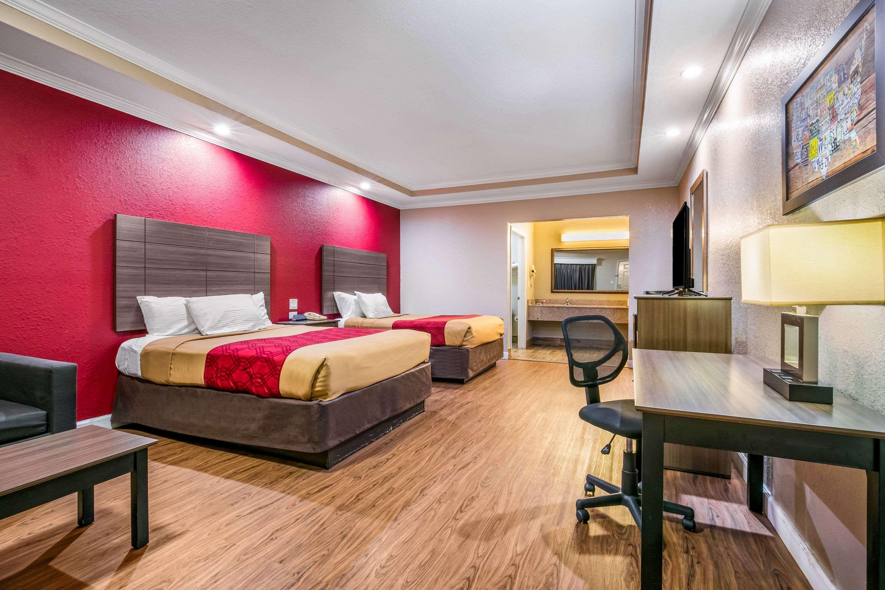 Econo Lodge Inn & Suites Горн-Лейк Екстер'єр фото
