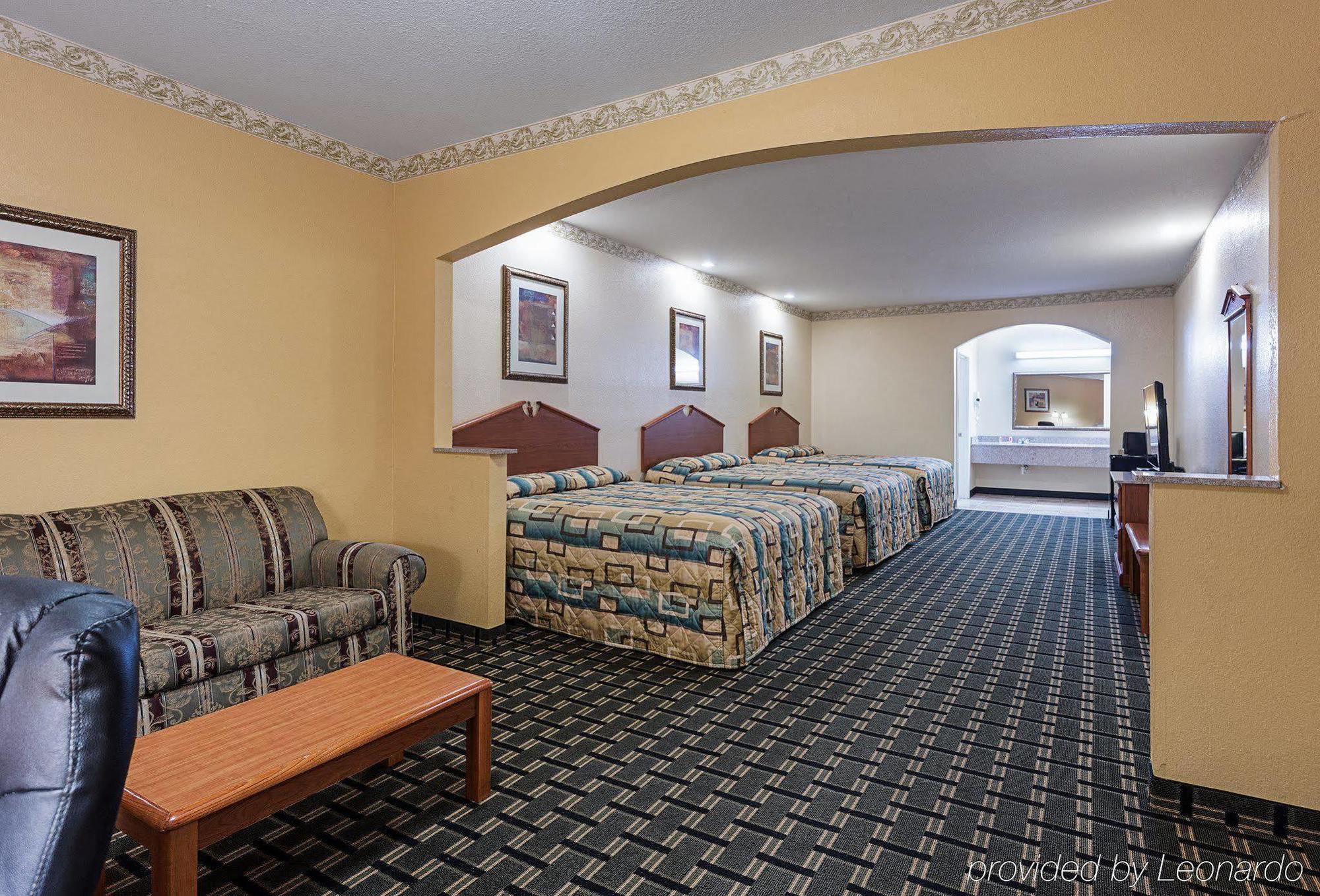 Econo Lodge Inn & Suites Горн-Лейк Екстер'єр фото