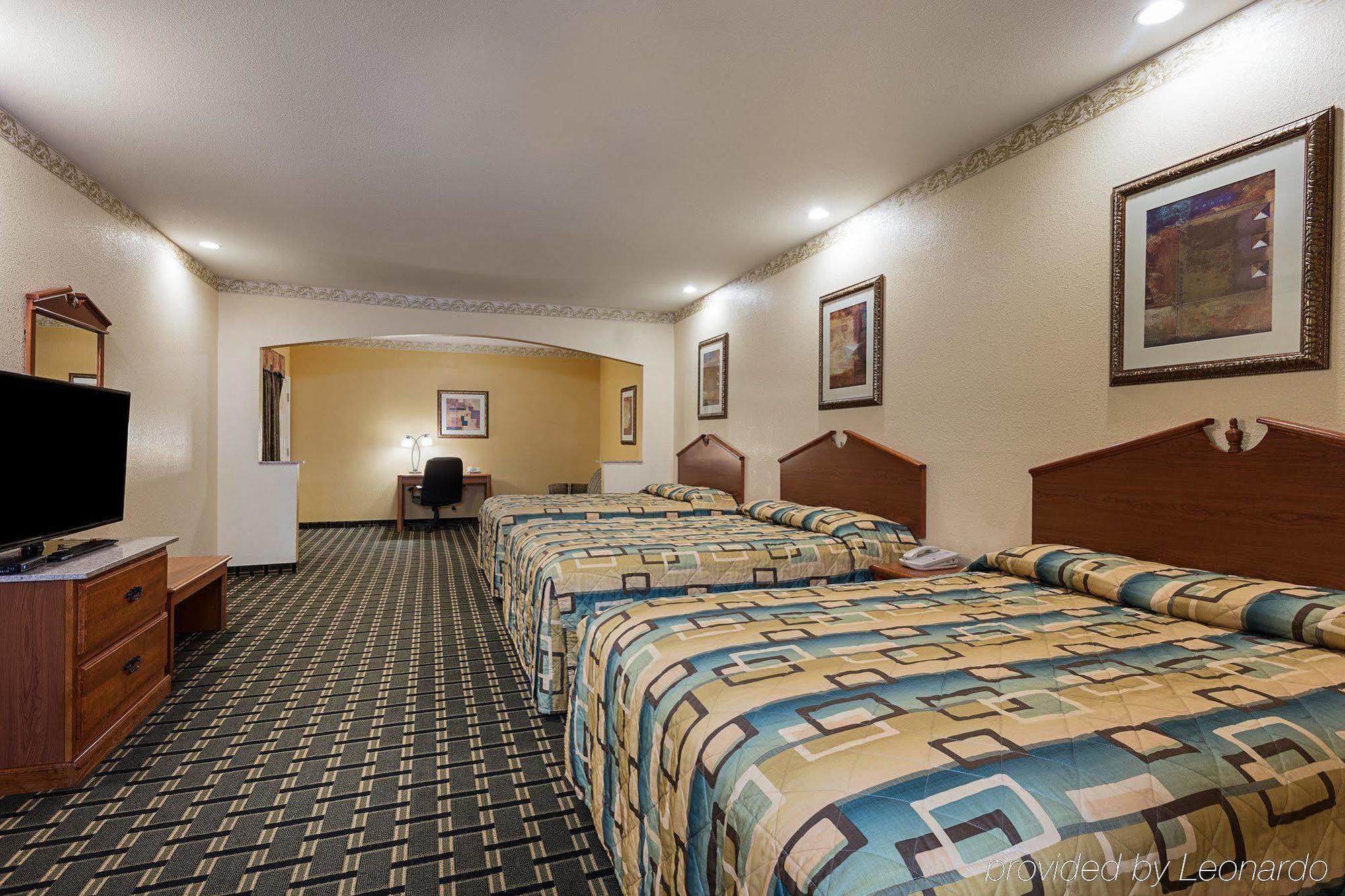 Econo Lodge Inn & Suites Горн-Лейк Екстер'єр фото